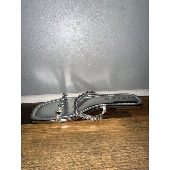 Unisa Unsarai Flat Sandals With Rhinestones & Pearls  Size 9 - Picture 9 of 14